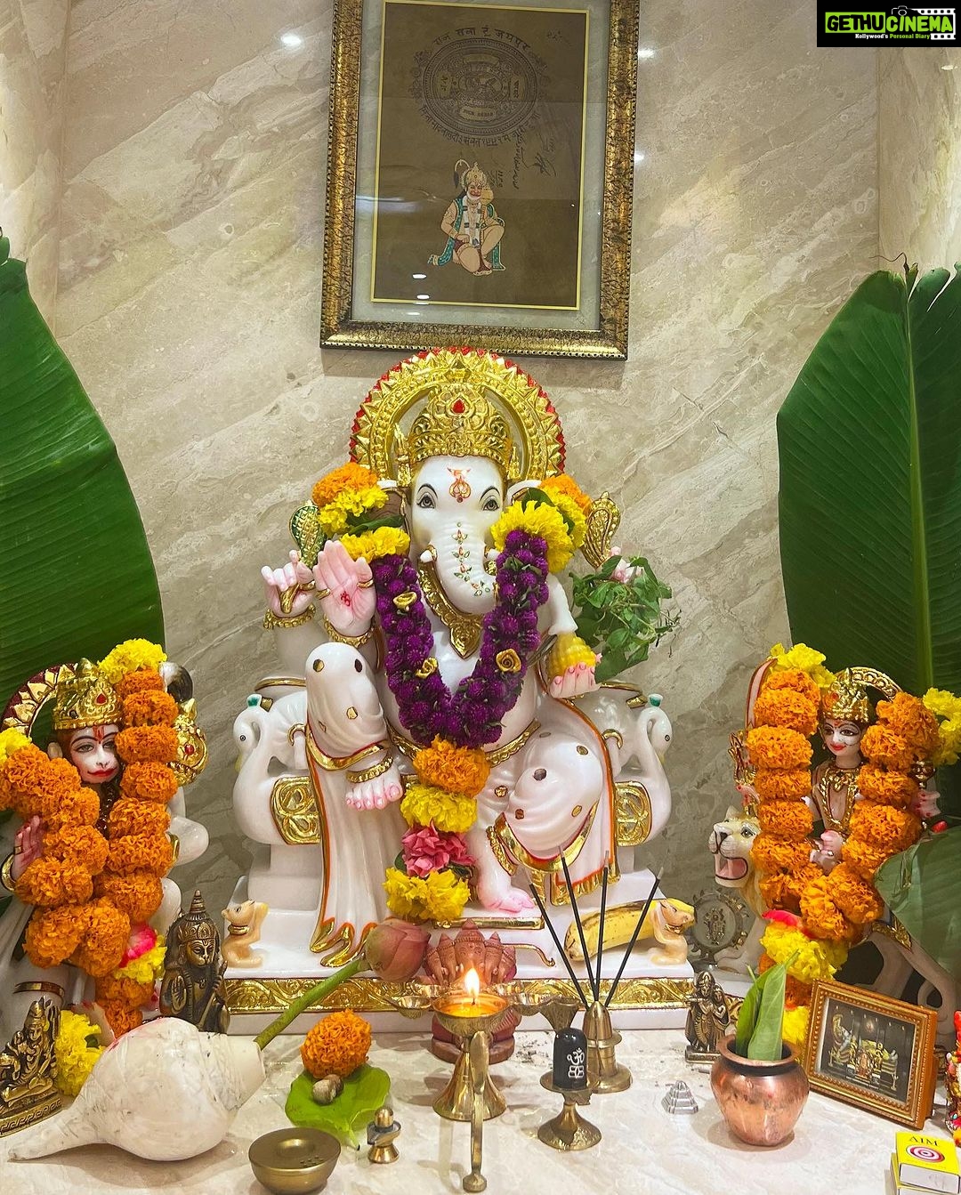Aahana Kumra Instagram - Grah Pravesh on Ganesh Chaturthi ๐๐ฏโโ๏ธ๐ซถ๐๐บ๐ก๐ป #ganpatibappamorya #ganeshchaturthi . . . . #ganpati #ganpatidecoration #ganpatifestival #aahanakumra Mumbai - เคฎเฅเคเคฌเค