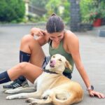 Aahana Kumra Instagram - Pawsitive vibes only 🐾 🐶💕🫡🌈☀️ #flashbackfriday #dogsofinstagram . . . . #morningrun #run #runnersofinstagram #dogstagram #doglover #dog #doglife #morning #friday #friyay #fridayfeeling #morninginspiration #pawsitive #pawsitivevibes #aahanakumra Nashik