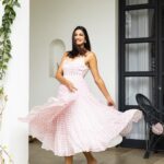 Aahana Kumra Instagram – || Sukoon || 🌸🌸
🌸🌿🦚🌿🦚🌸
Outfit : @jovifashion 
Styling and concept : @abhimanyusinghtomarr 
Photography : @yashjangidphotography 
Make up : @omsenmakeup 
Location : @vanaam_ami_jaipur 
#saturdate 🌸💕
.
.
.
.
#saturday #saturdaynight #saturdayvibes #saturdaymood #saturdaze #aahanakumra Jaipur – The pink city