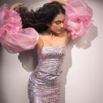 Aakanksha Singh Instagram – Barbie mode on 💖

Outfit- @trunkshopananya
Photographer- @deepak_das_photography
@kakali_das_photography 
Styled by- @ananyaarora2013
Assisted by @__hitankshi
Make up- @makeupbysheryl.b
Hair- @rubinadaniel1
Location- @_onboardstudios
Concept- @theboltpr