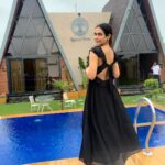 Aakanksha Singh Instagram – A weekend to remember ♥️ with my Precious people at @oakwoodfarmsjaipur Thankyou for the lovely hospitality..

Got to spend the day at this beautiful property in Jaipur..
.
.
This birthday was beautiful in so many ways,My Heart is full of gratitude for everything I have in my life, My People,My profession,everything that I experience.. one thing I am learning with each passing time is never take anything for granted..so Iam grateful for the minutest things in life. 
What my heart craves for is love and time I spend with my loved ones over anything .. didn’t plan to “celebrate” “celebrate” the day but then I wanted to feel good about being born thus thought of celebrating it in a way,papa would have wanted , I missed papa a lot that day and was very vulnerable,but one thing I knew that he will be very happy seeing us all together.. ♥️ I cried I laughed I smiled .. thank you my loves for always being there for me @kunalsain17 @singhchayanika @i_a.b.h.i.s.h_k @harshvardhansethsingh @kanika.ajmera @kanika_vijay @a.d_yadvendra @naveen_choraria @sain.indra @renu.seth1962 @manishjainbb3bb3 @ankxrinx @mathurabhishek86 #timon #aganaya @priyankasethia23 wish you were here 
I love you guys..♥️

And last but not the least the fans and well wishers Iam grateful for each one of you who sent me their love and blessings through their text, Dm’s,emails etc.
Your love means a lot to me..It feels special ..

🥂 

Aakanksha