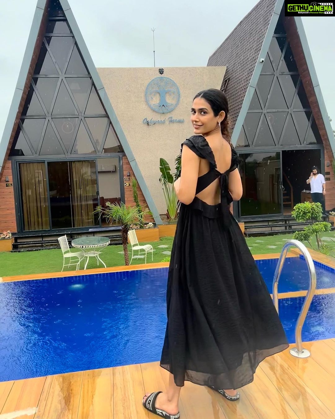 Aakanksha Singh Instagram - A weekend to remember ♥️ with my Precious people at @oakwoodfarmsjaipur Thankyou for the lovely hospitality.. Got to spend the day at this beautiful property in Jaipur.. . . This birthday was beautiful in so many ways,My Heart is full of gratitude for everything I have in my life, My People,My profession,everything that I experience.. one thing I am learning with each passing time is never take anything for granted..so Iam grateful for the minutest things in life. What my heart craves for is love and time I spend with my loved ones over anything .. didn’t plan to “celebrate” “celebrate” the day but then I wanted to feel good about being born thus thought of celebrating it in a way,papa would have wanted , I missed papa a lot that day and was very vulnerable,but one thing I knew that he will be very happy seeing us all together.. ♥️ I cried I laughed I smiled .. thank you my loves for always being there for me @kunalsain17 @singhchayanika @i_a.b.h.i.s.h_k @harshvardhansethsingh @kanika.ajmera @kanika_vijay @a.d_yadvendra @naveen_choraria @sain.indra @renu.seth1962 @manishjainbb3bb3 @ankxrinx @mathurabhishek86 #timon #aganaya @priyankasethia23 wish you were here I love you guys..♥️ And last but not the least the fans and well wishers Iam grateful for each one of you who sent me their love and blessings through their text, Dm’s,emails etc. Your love means a lot to me..It feels special .. 🥂 Aakanksha
