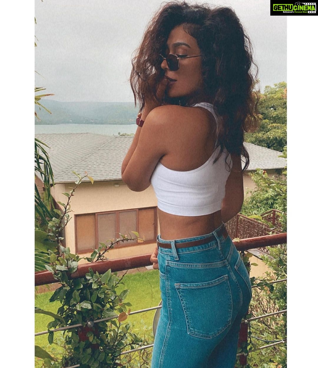 Aakanksha Singh Instagram - Blast from the past 💥