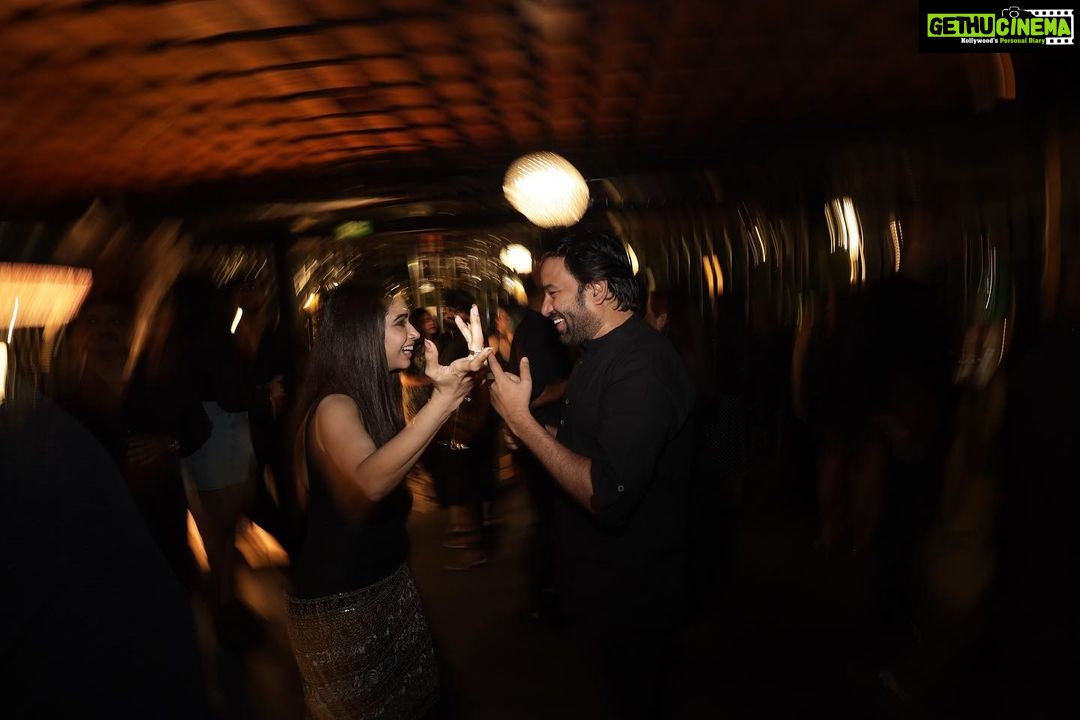 Aarthi - 93.9K Likes - For someone who’s never had an adult birthday party, it’s gonna take me a while to get over this one 🙃✨
.
.
.
.
#anotheryeararoundthesun #friendsnight #celebrations #tooldfriendsandnew #milestonebirthday