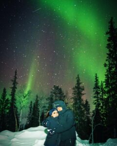 Aarthi Instagram - ‘Those who don’t believe in magic will find it here’ 💚🇫🇮 
.
.
.
.
📸 @lappimeri
#laplandlove #auroraborealis #northernlights #finnishlapland #magic #coupletravel #travelgram #finland2023 #visitfinland #happycountry #bucketlistcheck #chasinglights #chasingdreams