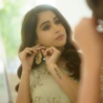 Aarthi Instagram – Catch a glimpse… 🪞