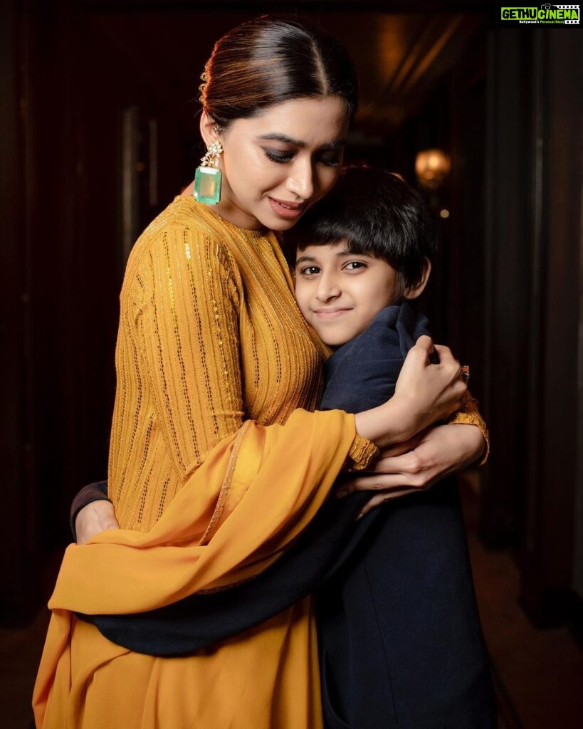 Aarthi Instagram - I have nothing but pure love for you my baby. Love the boy you’re growing up to be! Happy birthday Aarav 🤍 love, laughter and light always… #aaravravi #preteenager #mammasboy #momofboys