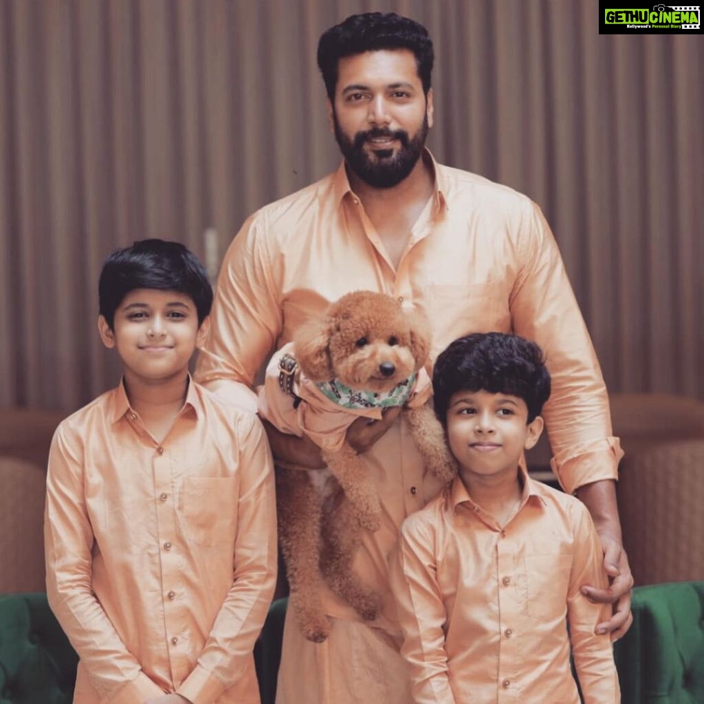 Aarthi Instagram - These fathers… the greatest gift they have ever given their kids: They believed in them 🤍 Happy Fathers Day 🤍 @jayamravi_official @krishnamurthyvijaykumar #editormohan