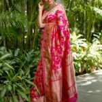 Aarthi Instagram - 🍀🌺🍀 . . . . 🥻 @label.vida 💄 @leiyamua 💆🏻‍♀️ @dolma.tamang84 📸 @kiransaphotography