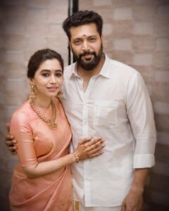 Aarthi Instagram - I love you with all my belly. ▫️ ▫️ I would say heart, but my belly is bigger 😬🤍 @jayamravi_official #randomshowoflove