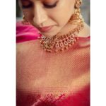 Aarthi Instagram – #OwnWhoYouAre 💕
.
.
.
.
.
.
.
.
.
#weddingseason #glamitup #blingiton #bigfatindianwedding #familytime #glamtribe #takesavillage #throwback 
💎 @vjjewelleryvision 
💄 @leiyamua 
💆🏻‍♀️ @dolma.tamang 
📸 @kiransaphotography 
🧍🏻‍♀️ @nasima28