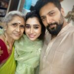 Aarthi Instagram - To the women who forever have my back… literally 🤍🤍 I celebrate you everyday. @sujataavijaykumar #varalakshmimohan 📸 @kiransaphotography