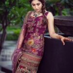 Aarthi Instagram – I don’t dress up for anyone but me 💜
.
.
.
.
.
.
.
.
.
.
.
#weddingseason #glamitup #blingiton #bigfatindianweddings #familytime #indianfashion #glamtribe #takesavillage Tap for deets ✨✨✨