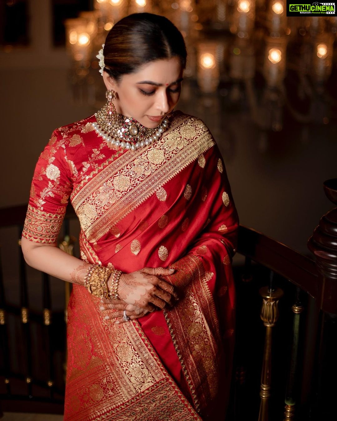 Aarthi Instagram - There is a goddess within each of us. Only a red saree can ascertain that. . . . . . . . . . . #weddingseason #glamitup #blingiton #sareelove #indianfashion #bigfatindianweddings #familytime #glamtribe π₯» @sabyasachiofficial π @amrapalijewels @mangatrai36jubileehills π @leiyamua @dolma.tamang πΈ @kiransaphotography π§π»ββοΈ @anitha.cookie @nasima28