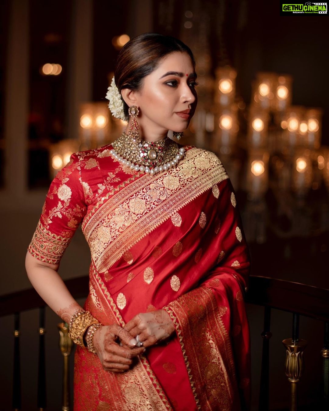 Aarthi Instagram - There is a goddess within each of us. Only a red saree can ascertain that. . . . . . . . . . . #weddingseason #glamitup #blingiton #sareelove #indianfashion #bigfatindianweddings #familytime #glamtribe π₯» @sabyasachiofficial π @amrapalijewels @mangatrai36jubileehills π @leiyamua @dolma.tamang πΈ @kiransaphotography π§π»ββοΈ @anitha.cookie @nasima28