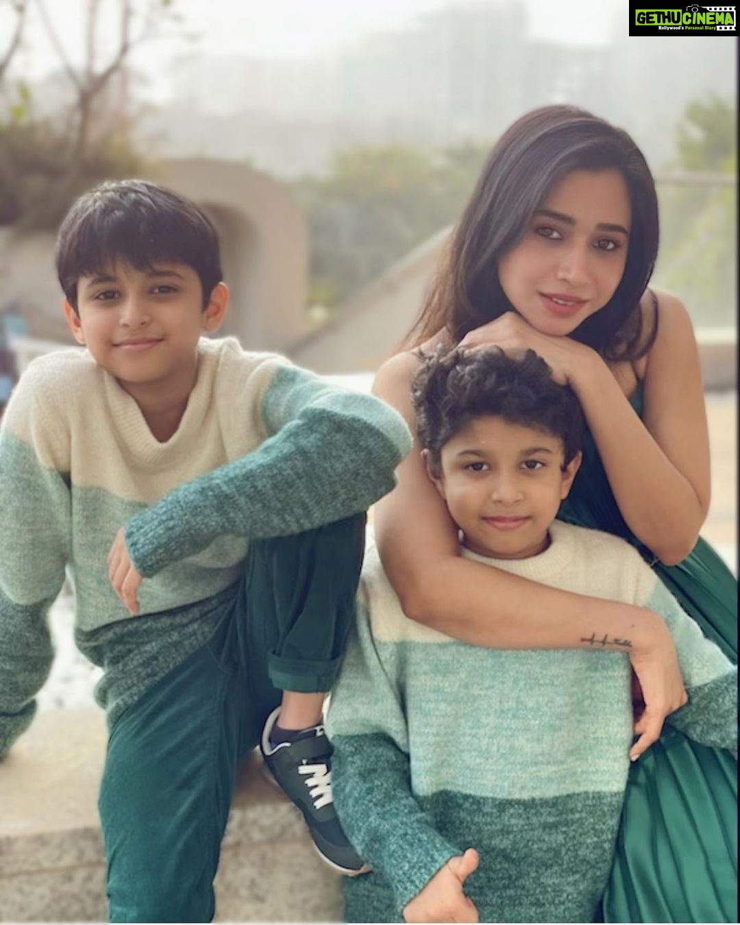 Aarthi Instagram - ‘’How do you spell ‘love’ ?’’ - piglet ‘’You don’t spell it, you feel it ‘’ - pooh . . My piglet and pooh who taught me all about love 💚 Happy New Year from mine to yours 📸 @jayamravi_official