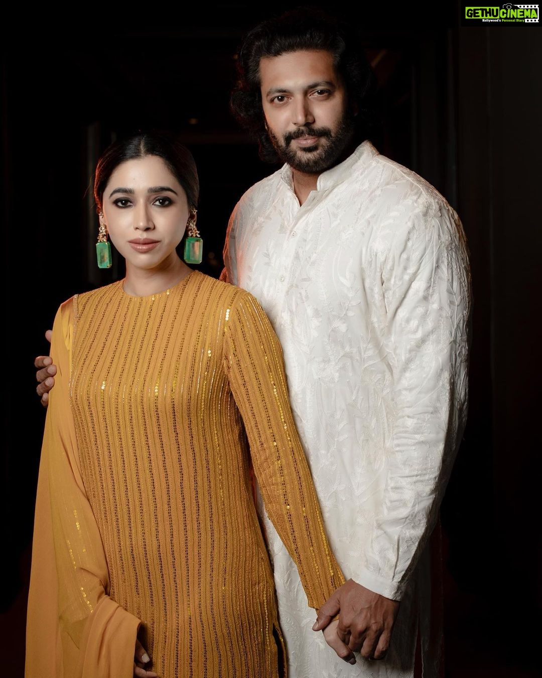 Aarthi Instagram - Happy Birthday my One, my All 💛🤍💛 @jayamravi_official