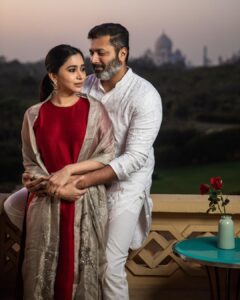 Aarthi Instagram - Ishq wala love ♥️