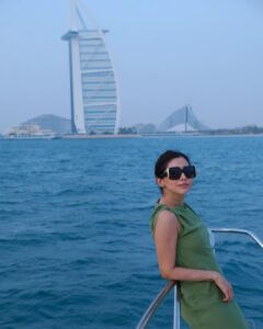 Aarthi Instagram - Where there is family, there is love 🩵💚
And when there is family, there is time for self-love 💚😜🩵
.
.
.
.
.
P.S: My ocean phobia sister refused to leave her spot to click pictures @anushavijaykumar 

#familia #familyvacay #dubai2023 #yachtlife #makingmemories #aaravravi #ayaanravi @krishnamurthyvijaykumar @sujataavijaykumar