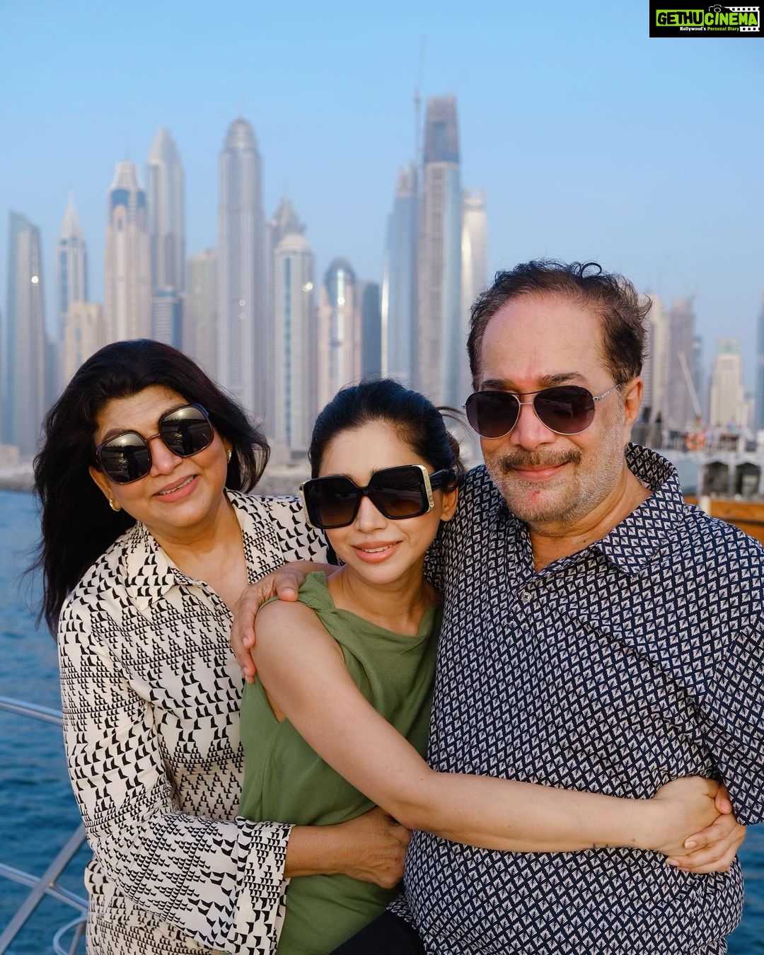 Aarthi - 95.2K Likes - Where there is family, there is love 🩵💚
And when there is family, there is time for self-love 💚😜🩵
.
.
.
.
.
P.S: My ocean phobia sister refused to leave her spot to click pictures @anushavijaykumar
#familia #familyvacay #dubai2023 #yachtlife #makingmemories #aaravravi #ayaanravi @krishnamurthyvijaykumar @sujataavijaykumar