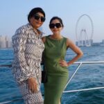 Aarthi Instagram – Where there is family, there is love 🩵💚
And when there is family, there is time for self-love 💚😜🩵
.
.
.
.
.
P.S: My ocean phobia sister refused to leave her spot to click pictures @anushavijaykumar 

#familia #familyvacay #dubai2023 #yachtlife #makingmemories #aaravravi #ayaanravi @krishnamurthyvijaykumar @sujataavijaykumar