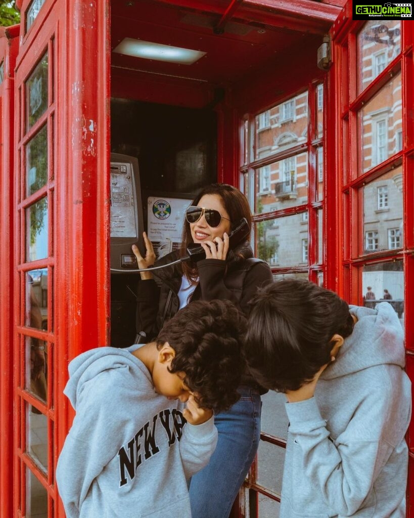 Aarthi Instagram - Done Done.. but never get enough of you London 🇬🇧♥💙🤍 Pic 4 is my favourite and a recurrent mood everytime I pick up the phone to tell their dad he’s being missed 🎈 #summerof23 #mammaandherboys #vacaymodeon✔ #londondiaries #aaravravi #ayaanravi #summeronmymind