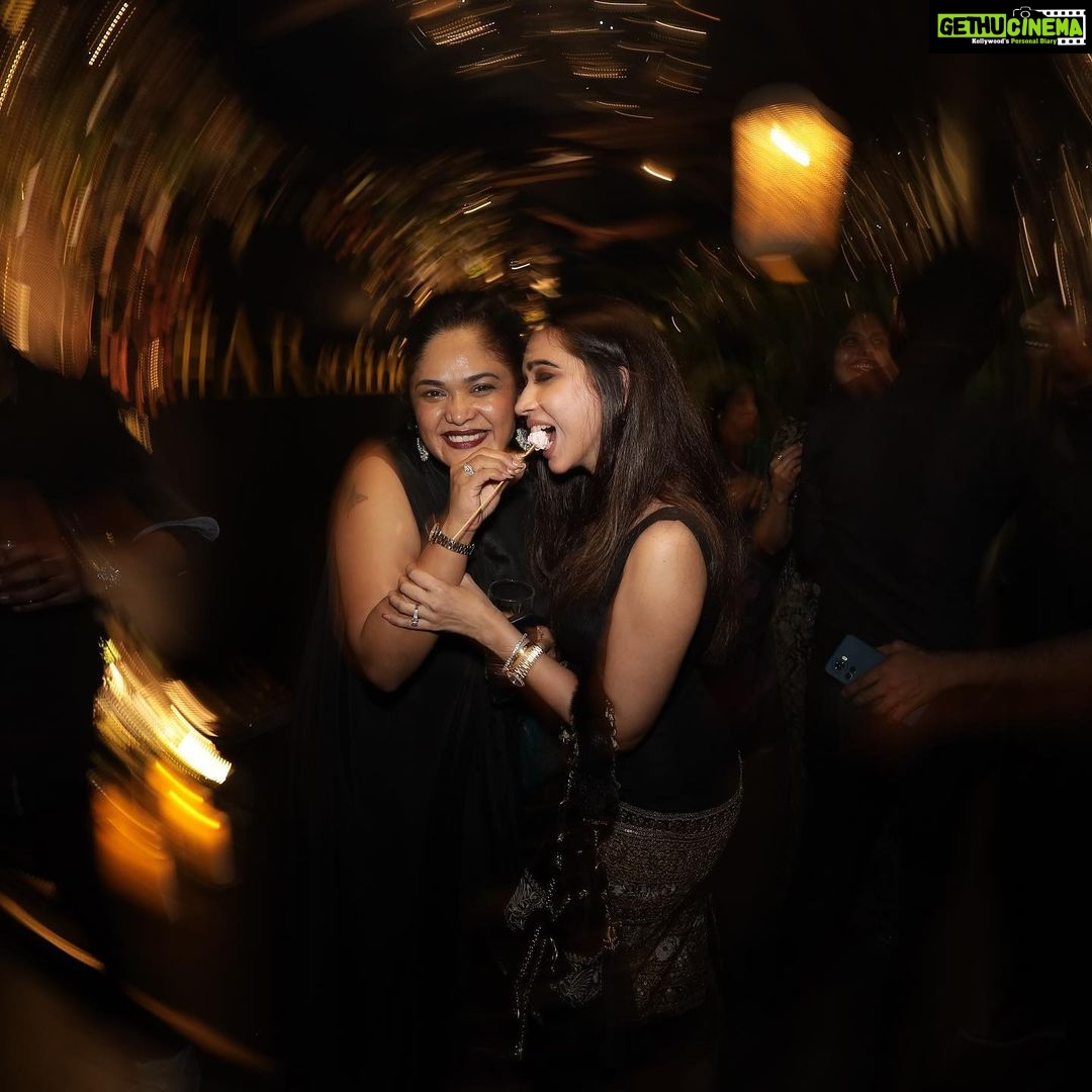 Aarthi - 91.5K Likes - Heart fulla gratitude ✨ Also it’s still birthday month because Aries said so 🙃🤍
.
.
.
.
📸 @kiransaphotography