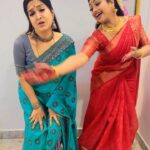 Aashika Padukone Instagram – Kashtama vyaadi da! Naalla ide sonne… Yepuddiiii??! 
@sadhanaactress_official 
#maari #ashikapadukone #zeetamil #shoot #zee #tamilreels #comedy #lipsync #tara