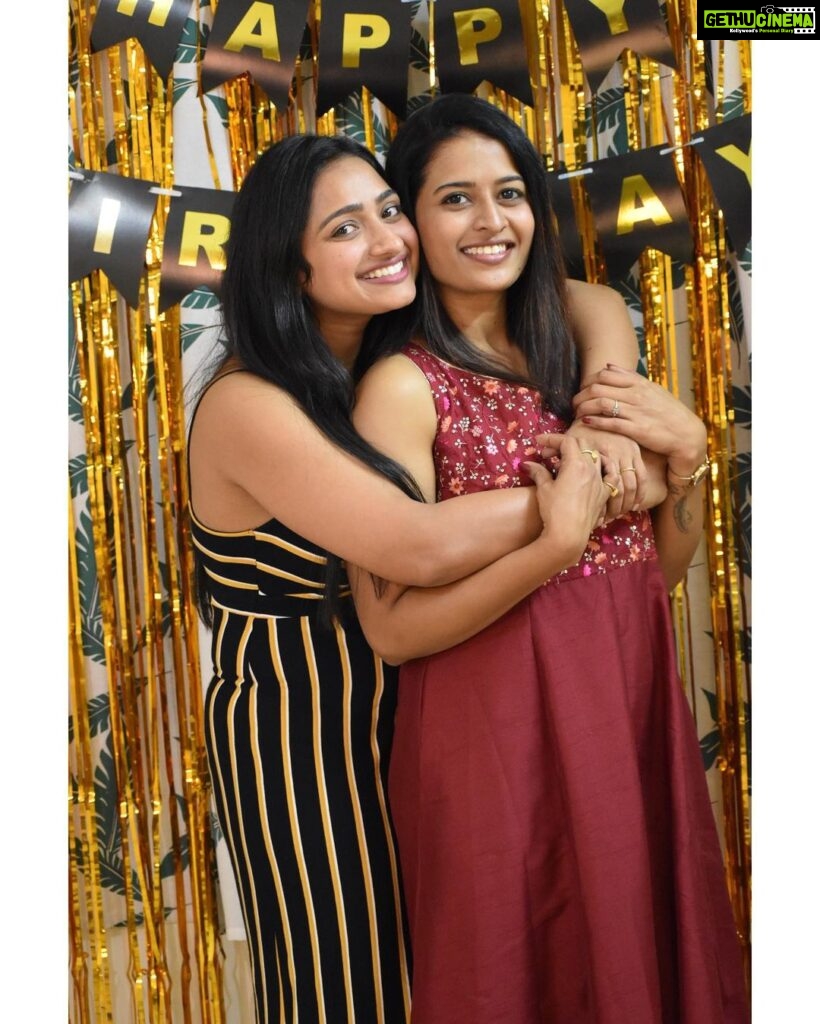 Aashika Padukone Instagram - Happiest Birthday ashiiiluuuuu 😘❤| know u miss me I miss you tooo 🤗I know ur bday is incomplete without my Wish! Frm shooting everyday to then meeting once a week to then meeting once a month to then meeting once in 4 months to Not meeting at all!!!.... The love nd care is still the same! I just wish and pray tht u always get everything you've ever wished for! Happy happy birthday ❤😘🤗