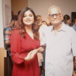 Aathmika Instagram - Happiness is seeing your Thatha’s face beaming in pride!!! He is easily 90+ and effortlessly climbed stairs to watch his granddaughter film. For a man who doesn’t get impressed easily finally appreciated for a part I have done in the film “ kannai nambhathey “ and he gave his feedback on the skills I should develop on how to be successful, I happily obliged. Precious are these moments that I will treasure forever ❤️ Thank you @arunprasath_photography for capturing these wonderful moments 😇