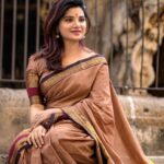 Aathmika Instagram - Divine seeking from one of my favourite temple!! Clicked : @mariesh_photos Retouch : @shriram._.rvc Styled : @cinderellarobert Meenakshi Amman Temple - மீனாட்சி அம்மன் கோவில்