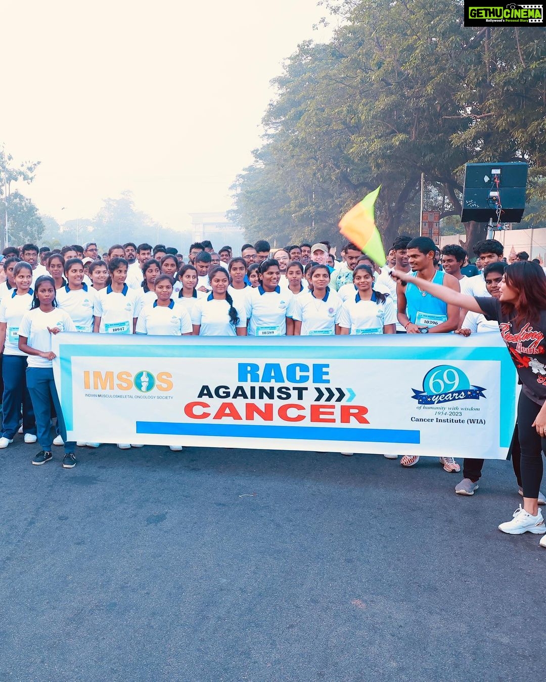 Aathmika Instagram - What a wonderful way to kick start your Sunday. Glad to be part of #cancerawarenessrun organised by @adyarcancerinstitute mainly highlighting on #sarcoma ( a type of cancer which affects bones and soft tissues ) which is on the rise… The power of awareness helps us to detect it and cure at the earliest.. #Raceagainstcancer 🙌🏽