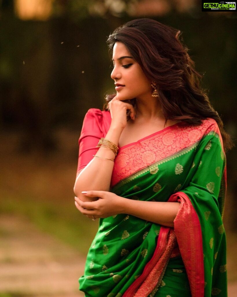 Aathmika Instagram - For the love of Saree… For the love of Life… For the love of God… For the love of Good vibes… For the love of Seeing goodness in everything… Keep adding to it… ❤ 📸 @camerasenthil Blouse @sankalptheboutique