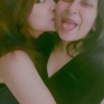 Aathmika Instagram - The best place to be is with your loved ones… Welcoming 2023 with all smiles and best ones around. Wishing you all a very happy #NewYear lovelies ❣️ swipe right 4 more fam craziness 🥳 #aathmihearts