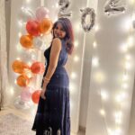 Aathmika Instagram - The best place to be is with your loved ones… Welcoming 2023 with all smiles and best ones around. Wishing you all a very happy #NewYear lovelies ❣️ swipe right 4 more fam craziness 🥳 #aathmihearts