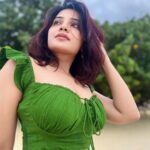 Aathmika Instagram - Lost in paradise 🏝 🌊 💫 #sunset