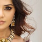 Aathmika Instagram - அவள்……..💫 Styled by: @nikhitaniranjan MUAH: @chisellemakeupandhair Outfit: @tilfi_banaras Jewellery: @mspinkpantherjewel Photography: @arunprasath_photography