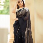 Aathmika Instagram - Tell me your love life, without telling me your love life…. Reading yours and commenting mine shortly 🤫 Styled by: @nikhitaniranjan Outfit: @issadesignerstudio Jewellery: @stylorisilver @nacjewellers Photography: @bharanikumar_