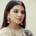 Aathmika Instagram - Tell me your love life, without telling me your love life…. Reading yours and commenting mine shortly 🤫 Styled by: @nikhitaniranjan Outfit: @issadesignerstudio Jewellery: @stylorisilver @nacjewellers Photography: @bharanikumar_