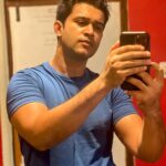 Abijeet Duddala Instagram – Short hair, or Long hair? 🤔 

#sendhelp #selfie #mirror