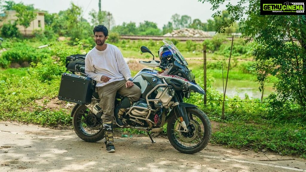 Abijeet Duddala Instagram - Is it me or does it feel like summer right now? #pitstop #motorcycle #adventure #potd