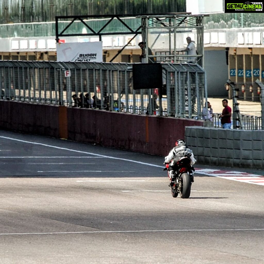 Abijeet Duddala Instagram - Shoutout to @ducatinsa for letting me ride this animal at a trackday last year. Can't wait to get back to it this winter! The Buddh International Circuit is one of the few circuits that can actually stretch the Panigale V4s legs.. I think I need to get a track specific motorcycle 💥 Excited for the BharatGP later this month. Happy to see Dorna and the Indian Government working together to finally make #MotoGP happen in one of the biggest motorcycle markets in the world, India. 🔥 #Moto #race #motorcycle #trackday #panigalev4 #ducati