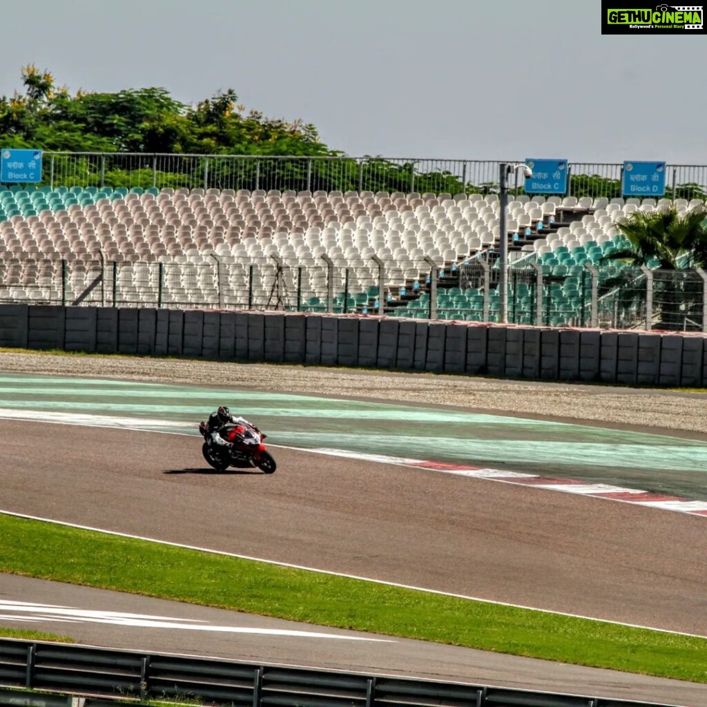 Abijeet Duddala Instagram - Shoutout to @ducatinsa for letting me ride this animal at a trackday last year. Can't wait to get back to it this winter! The Buddh International Circuit is one of the few circuits that can actually stretch the Panigale V4s legs.. I think I need to get a track specific motorcycle 💥 Excited for the BharatGP later this month. Happy to see Dorna and the Indian Government working together to finally make #MotoGP happen in one of the biggest motorcycle markets in the world, India. 🔥 #Moto #race #motorcycle #trackday #panigalev4 #ducati