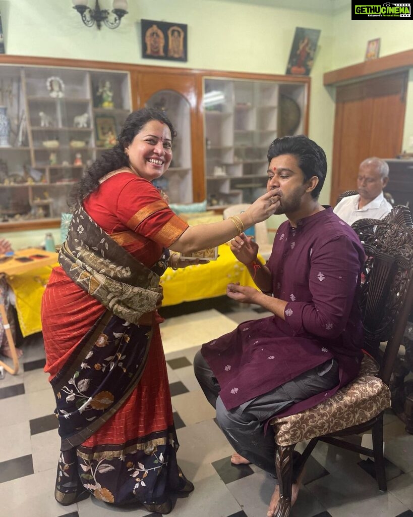 Abijeet Duddala Instagram - Raksha Bandhan 🙂 May the bonds between brothers and sisters only strengthen with time.. God Bless. #happy #rakhi #rakshabandhan #sisters #family