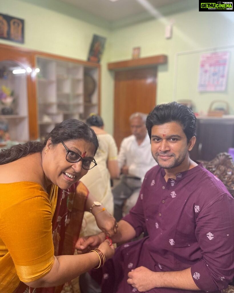 Abijeet Duddala Instagram - Raksha Bandhan 🙂 May the bonds between brothers and sisters only strengthen with time.. God Bless. #happy #rakhi #rakshabandhan #sisters #family