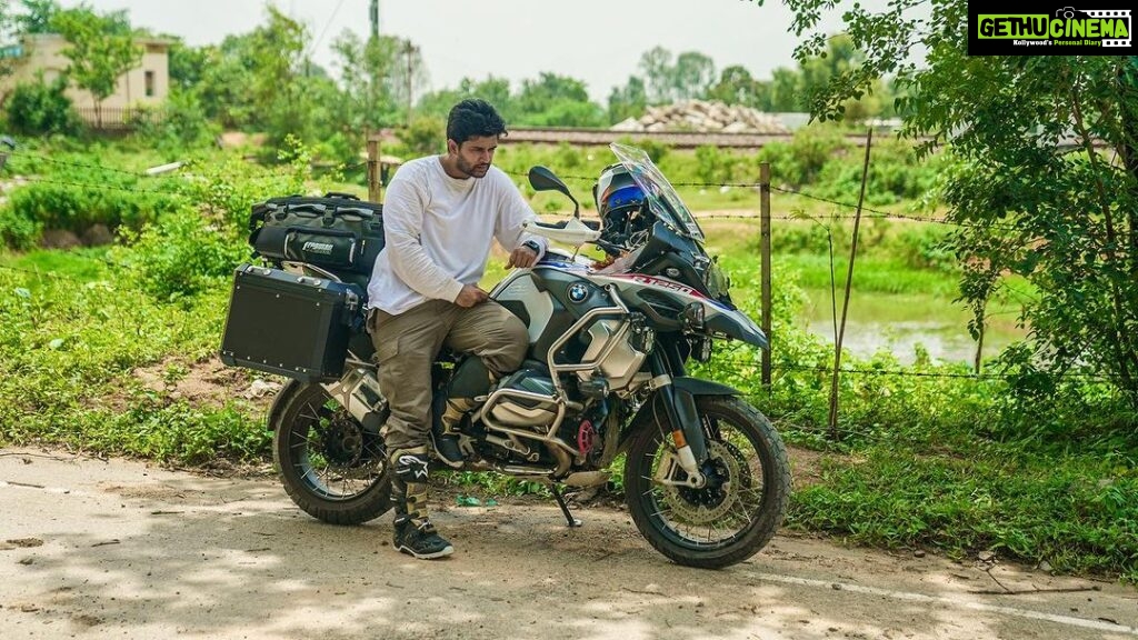 Abijeet Duddala Instagram - Is it me or does it feel like summer right now? #pitstop #motorcycle #adventure #potd