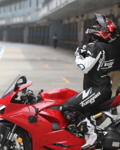 Abijeet Duddala Instagram - Track season is almost here 🔥 

#motorcycle #trackday