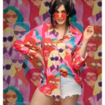 Adah Sharma Instagram - Kuch toh log kahenge, Logon ko tumhe hai pehenna 🙃😎🤣 #wordsofwisdom #WearHumansNotAnimals #sayNoToFur 📸 @faizialiphotography 💁‍♀️@snehal_uk 💪@jagats38 Styling and concept: #StarKidRadhaSharma @adah_ki_radha P.S. none of the humans on the shirt have mouths 👀 coincidence? I think not 🦖👾🥑🦥🌸 #100YearsOfAdahSharma #adahsharma