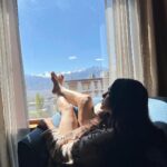 Adah Sharma Instagram - Sun☀️ Zara ❤️#radhasekoikaisenajale #radhaissotalented #100yearsofadahsharma #adahsharma #starkid #weightloss #comedy #RavivaarWithRadha
