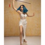 Adah Sharma Instagram - Sun☀️ Zara ❤️#radhasekoikaisenajale #radhaissotalented #100yearsofadahsharma #adahsharma #starkid #weightloss #comedy #RavivaarWithRadha